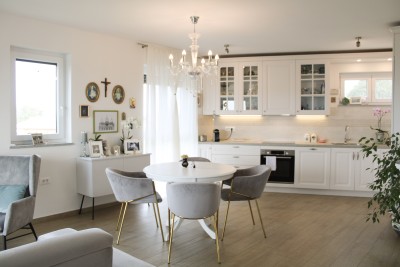 Poreč, dintorni, Appartamento di lusso al secondo piano con vista mare