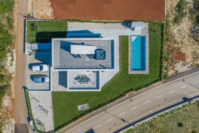 VILLA DI ALTISSIMA QUALITÀ E DAL DESIGN MODERNO CON UNA VISTA INCREDIBILE!
