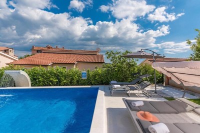 Poreč, okolica, Samostojeća prizemna kuća s 3 spavaće sobe, 7 km od mora