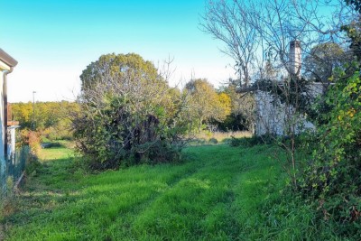 Buje, okolica, działka budowlana 2100 m2, 7 km od morza