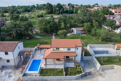Poreč, dintorni, Casa con piscina e vista mare, 10 km dal mare