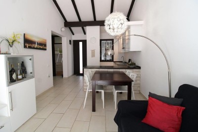 Červar-Porat / mediteranska kuća-prizemnica , 200 m od mora , Poreč okolica