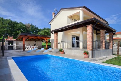 Poreč, dintorni, Casa con piscina e vista mare, 10 km dal mare