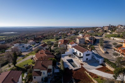 Poreč, okolí, Krásný dům se 2 byty a bazénem, 12 km od moře