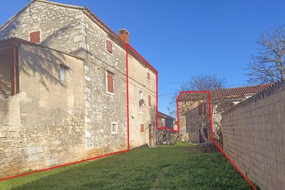 Poreč, dintorni, Casa da ristrutturare con edificio aggiuntivo
