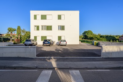 Poreč, Wohnung mit 3 Schlafzimmern in luxuriöser Lage, 500 m vom Meer entfernt