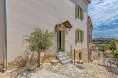 Vrsar, Renovirana kuća u centru s 3 apartmana 350 m od mora