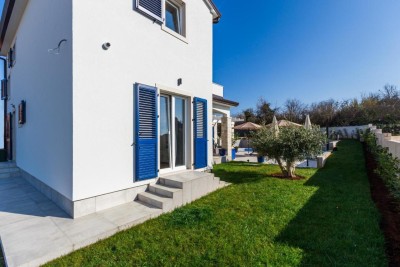 Poreč, Umgebung, Wunderschöne Villa mit Pool in ruhiger Lage, 3 km vom Meer entfernt