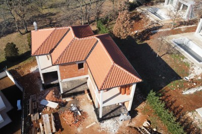 Poreč, okolica, Samostojeća kuća s bazenom na mirnoj lokaciji, 12 km od mora