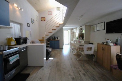 Istria, Parenzo 2 km – Casa indipendente con appartamento aggiuntivo immersa nel verde vicino a Parenzo!