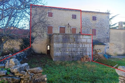 Poreč, dintorni, Casa da ristrutturare con edificio aggiuntivo