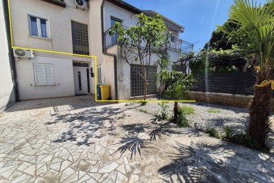 Vrsar – only 200 m from the sea! Spacious apartment on three floors with terrace and parking space