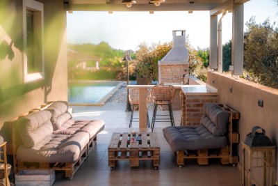 Mediteranska vila s bazenom i pogledom na more, Višnjan