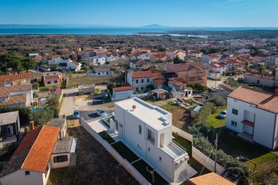 Pula, dintorni, Moderna villa indipendente in ottima posizione, 2 km dal mare