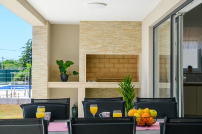 Labin, zona, Casa al piano terra con piscina e ampio giardino, a 3,5 km dal mare