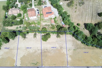 Motovun okolica, Građevinska zemljišta s pogledom na Motovun