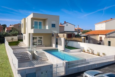 Pula, dintorni, Moderna villa indipendente in ottima posizione, 2 km dal mare