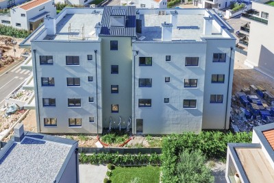 Poreč, okolica, Mieszkanie z 3 sypialniami na drugim piętrze, 1500 m od morza