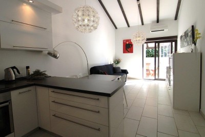 Červar-Porat / mediteranska kuća-prizemnica , 200 m od mora , Poreč okolica