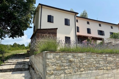 Istria, Grožnjan, Duplex House with 4 Residential Units and Yard