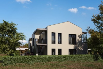 Poreč, Surroundings, Luxury Apartment on the 1st Floor with Three Bedrooms and Garden, 3 km from the Sea