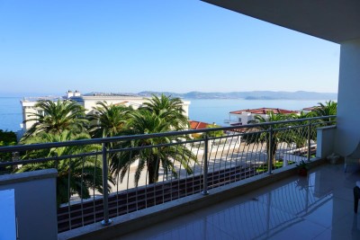 Umag, Crveni Vrh, Luksuzno prostrani stan s dvije spavaće sobe u Skiper Resortu, 50 m od mora