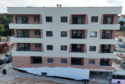 Moderno stanovanje v 2. nadstropju novogradnje, le 800 m od morja – Poreč!