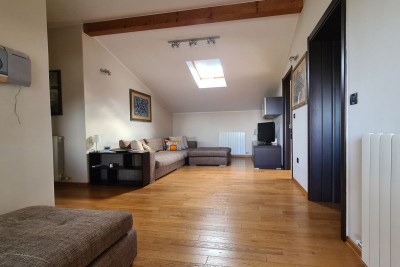 Poreč, Vrsar, Prostrani stan s dvije spavaće sobe i krovnom terasom, 500 m od mora